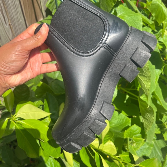 Jeffrey Campbell Lug Sole Boot - Picture 6 of 7